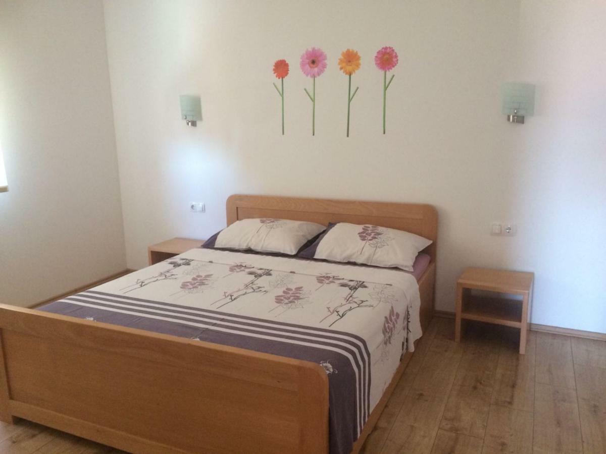 Apartmani "Grgic" Omiš Esterno foto