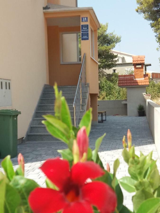 Apartmani "Grgic" Omiš Esterno foto